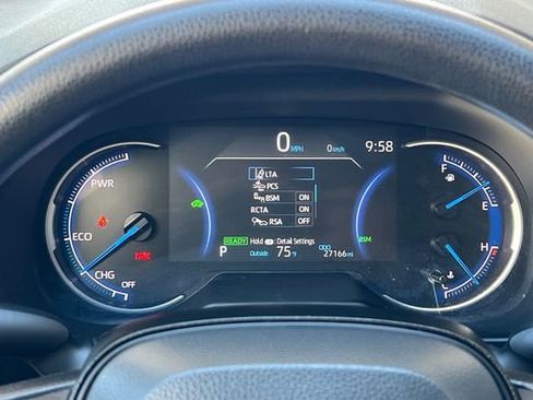 Used 2025 Toyota RAV4 XLE AWD/4WD image 32