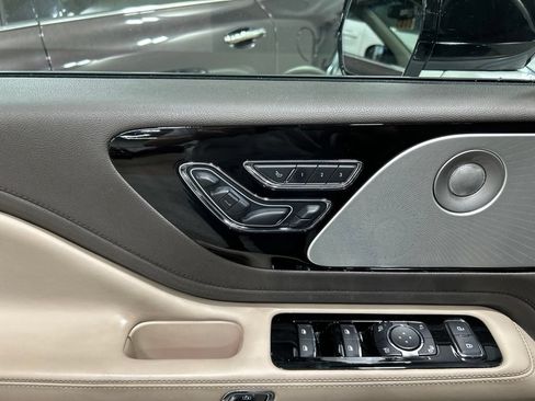 Used 2020 Lincoln Aviator Reserve w/ Equipment Group 202A AWD/4WD image 7