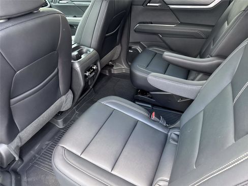 Used 2026 GMC Acadia Elevation w/ Black Edition FWD image 30