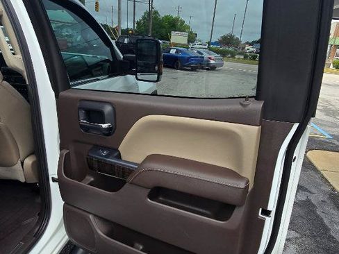 Used 2015 GMC Sierra 2500 Denali w/ Duramax Plus Package AWD/4WD image 24