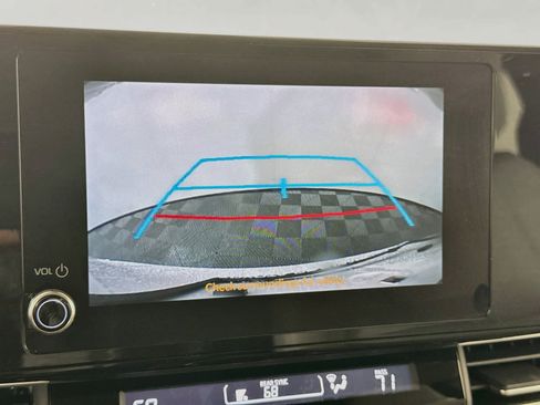 Certified 2026 Toyota Sienna LE AWD/4WD image 16