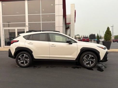Used 2024 Subaru Crosstrek 2.0i Premium AWD/4WD image 5