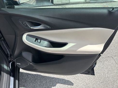 Used 2025 Buick Encore GX Avenir w/ Avenir Technology Package image 11