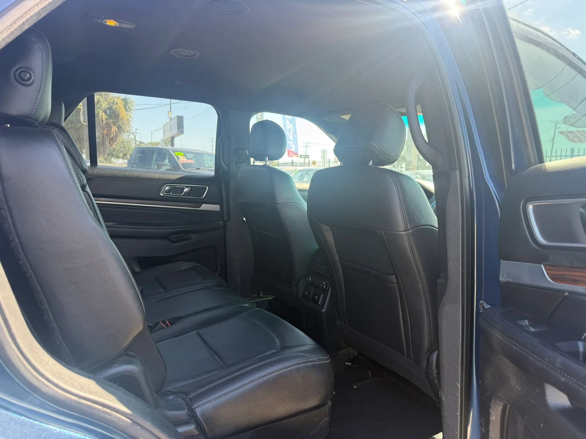 Used 2017 Ford Explorer Limited AWD/4WD image 12