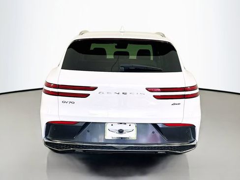 New 2026 Genesis GV70 2.5T AWD/4WD image 6