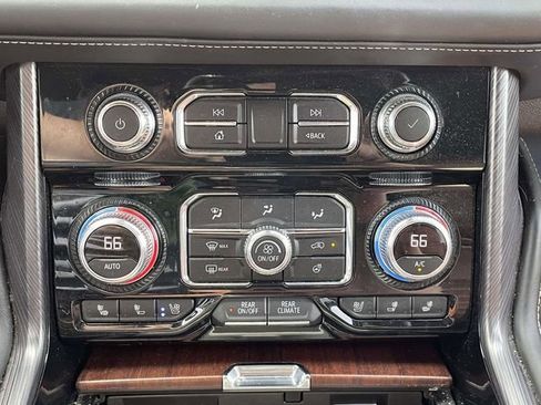 Used 2023 GMC Yukon XL Denali Ultimate AWD/4WD image 33