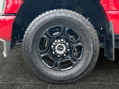 Used 2024 Ford F350 XLT w/ XLT Premium Package AWD/4WD image 5