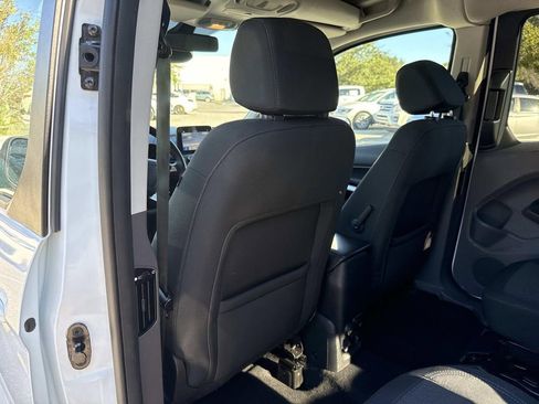 Used 2020 Ford Transit Connect XLT image 13