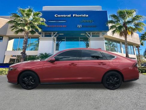 Used 2023 Honda Accord EX image 8