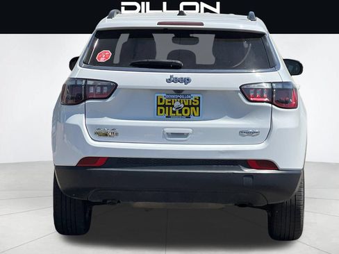 Used 2024 Jeep Compass Latitude AWD/4WD image 5