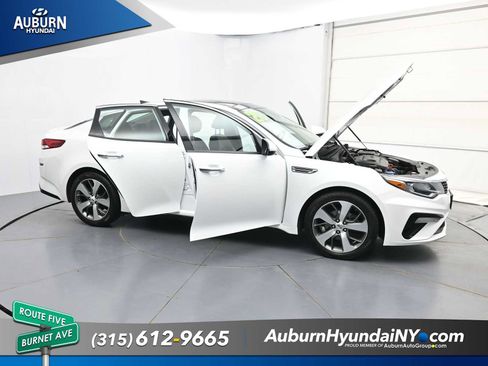 Used 2020 Kia Optima S w/ S Panoramic Sunroof Package FWD image 37