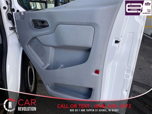 Used 2019 Ford Transit 250 130 Low Roof RWD image 32