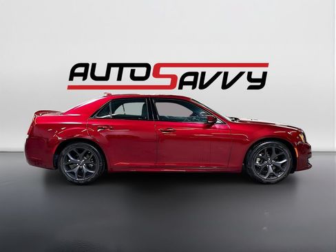 Used 2023 Chrysler 300 S w/ Comfort Group RWD image 8