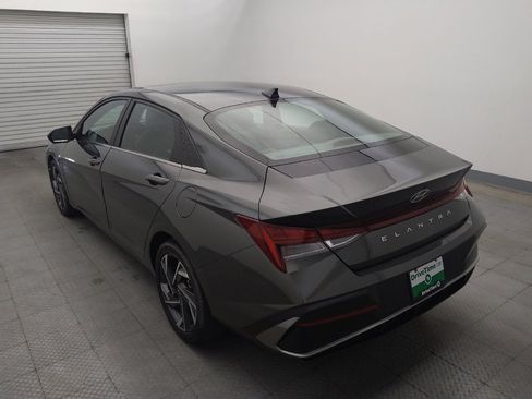 Used 2025 Hyundai Elantra SEL FWD image 5