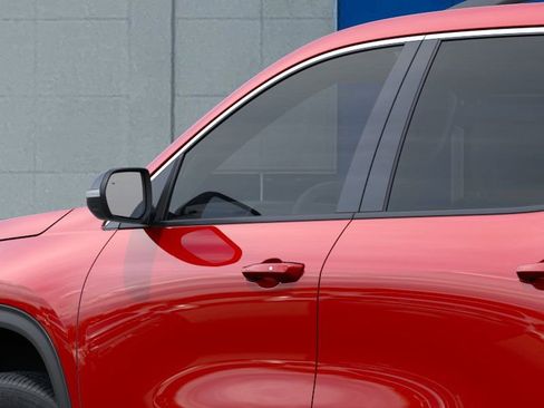 New 2026 Chevrolet Traverse LT image 12