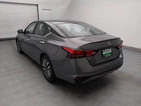 Used 2024 Nissan Altima 2.5 SV image 5