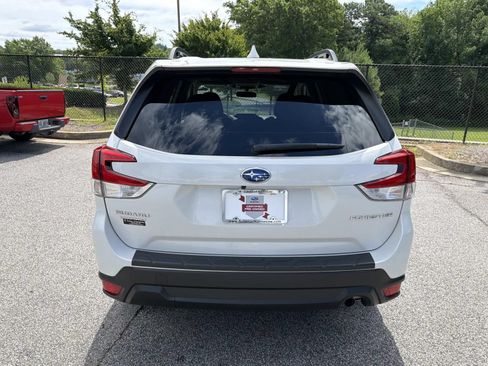 Certified 2023 Subaru Forester Premium AWD/4WD image 7