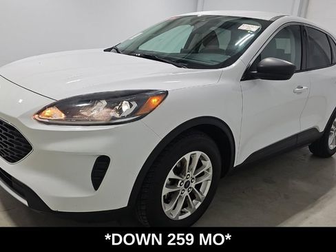 Used 2022 Ford Escape SE FWD image 1