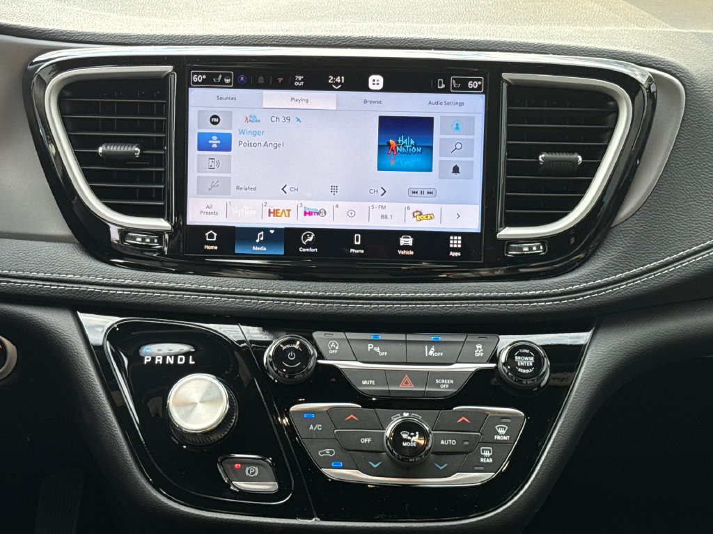 New 2027 Chrysler Pacifica Select FWD image 12
