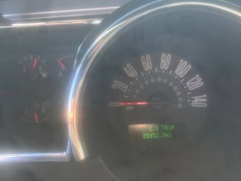 Used 2006 Ford Mustang GT RWD image 9