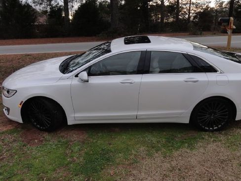 Used 2017 Lincoln MKZ Reserve w/ Climate Package image 4