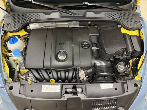 Used 2014 Volkswagen Beetle 2.5 FWD image 7