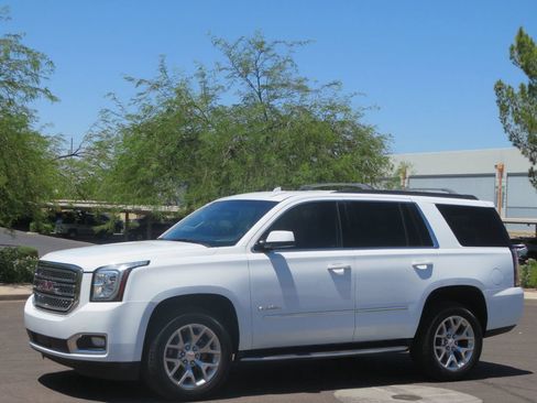 Used 2018 GMC Yukon SLE w/ SLE Value Package AWD/4WD image 1