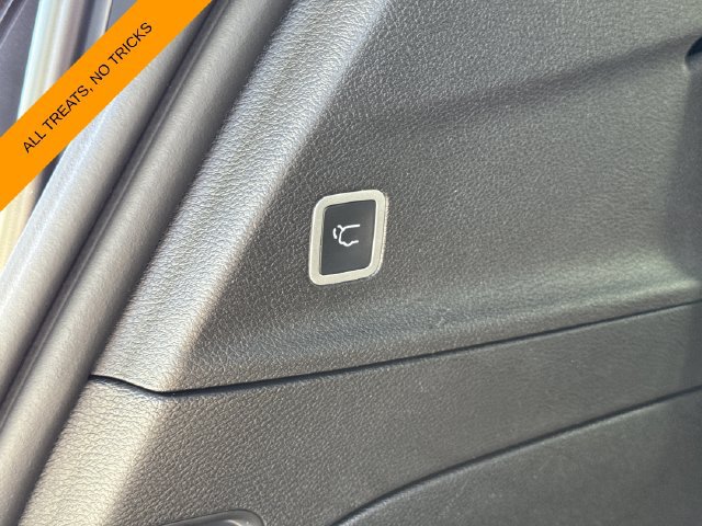 Used 2026 Chrysler Pacifica Select FWD image 12