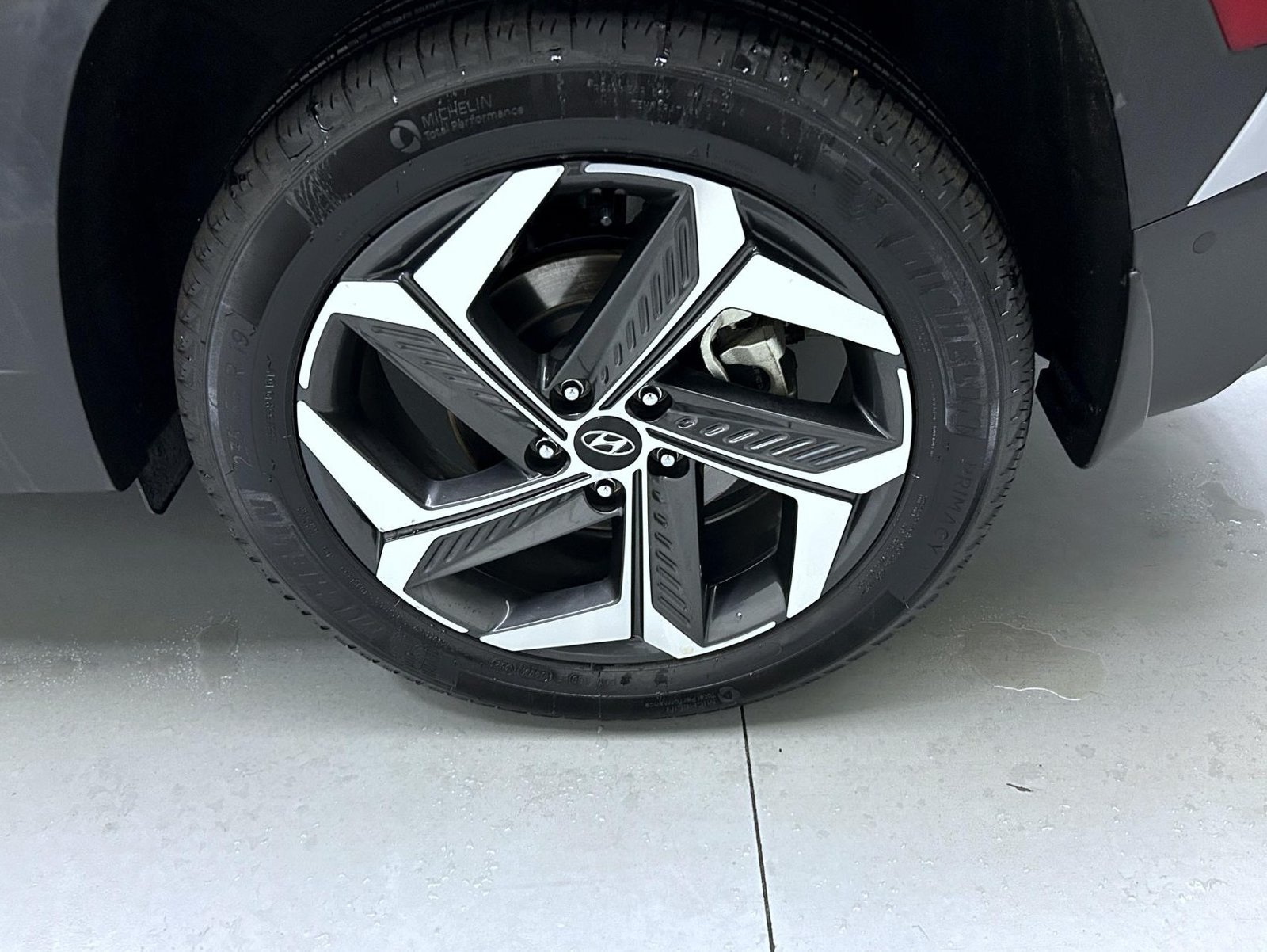 Used 2024 Hyundai Tucson Limited AWD/4WD image 22