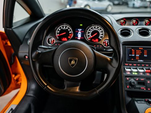 Used 2012 Lamborghini Gallardo LP 550-2 Bicolore RWD image 12