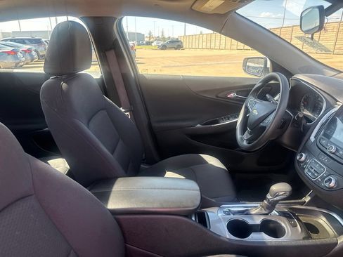 Used 2024 Chevrolet Malibu LT FWD image 28