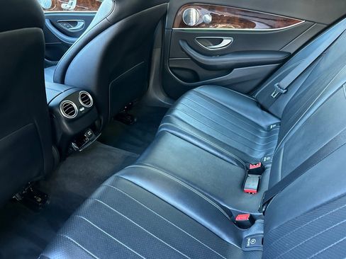 Used 2017 Mercedes-Benz E 300 image 28