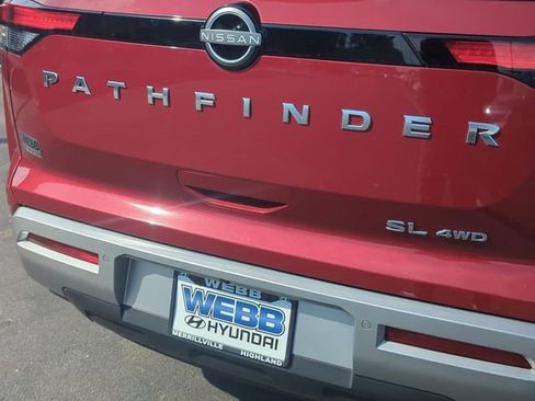 Used 2024 Nissan Pathfinder SL image 25