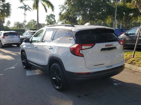 Certified 2023 GMC Terrain SLE w/ Driver Convenience Package FWD image 3