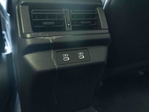 Used 2025 Honda Accord LX image 39