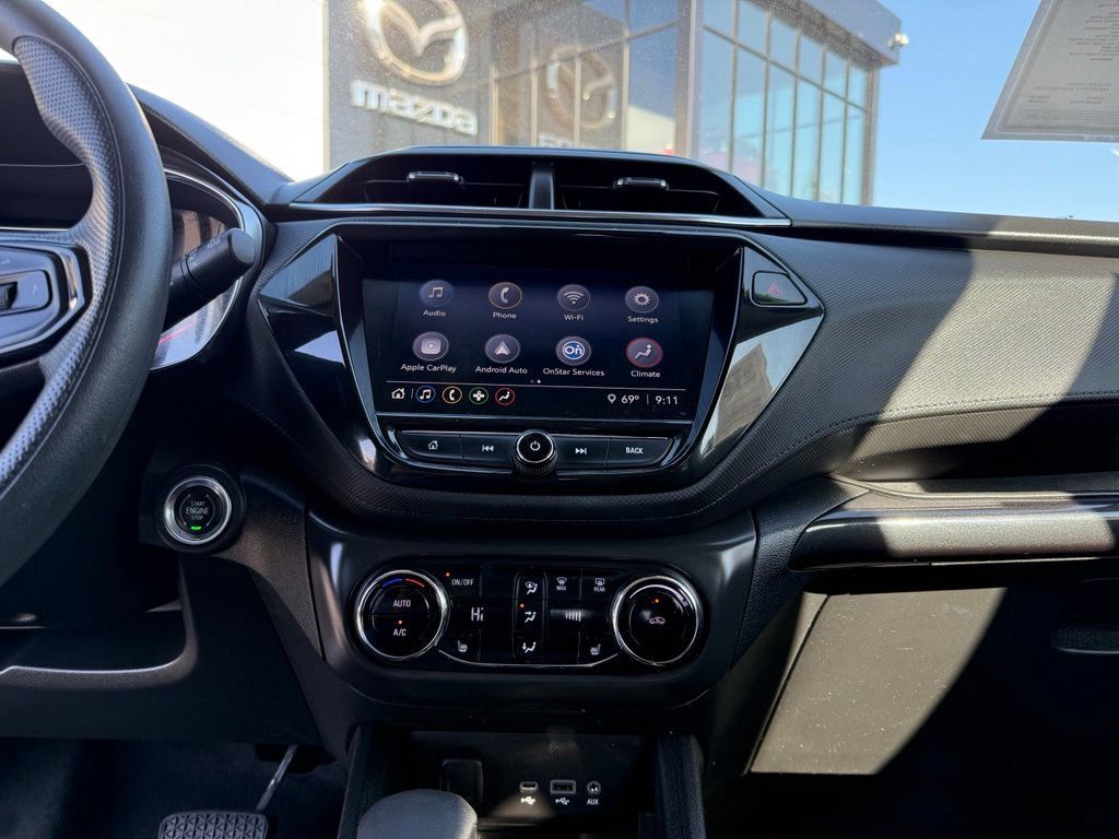 Used 2021 Chevrolet TrailBlazer LT w/ Convenience Package FWD image 25