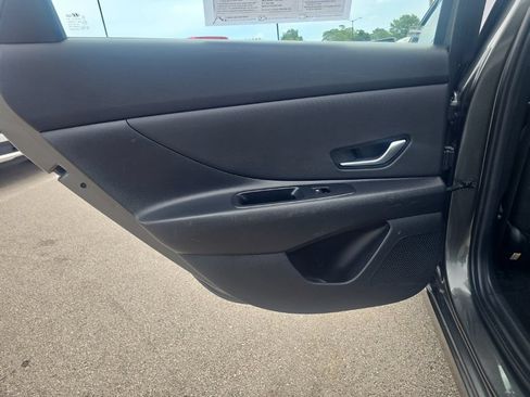 Certified 2024 Hyundai Elantra SEL w/ Convenience Package FWD image 31