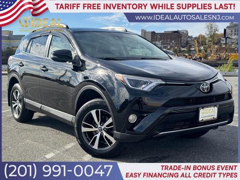 Used 2018 Toyota RAV4 XLE image 1
