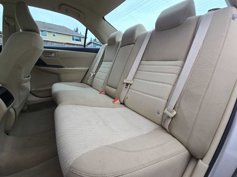 Used 2016 Toyota Camry LE FWD image 16