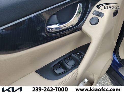Used 2020 Nissan Rogue SL w/ Premium Package FWD image 24