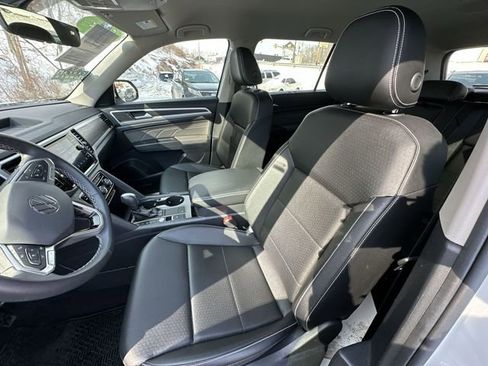 Used 2023 Volkswagen Atlas SE image 15