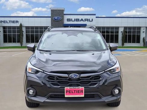 Used 2024 Subaru Crosstrek 2.0i Premium AWD/4WD image 2