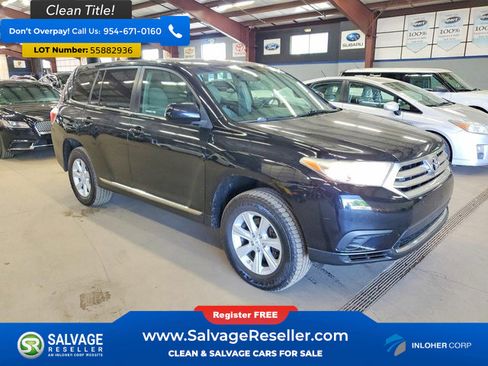 Used 2013 Toyota Highlander 4WD w/ Cold Weather Pkg image 5