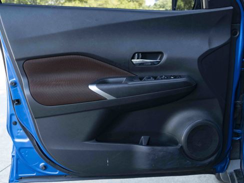 Used 2023 Nissan Kicks SR FWD image 33