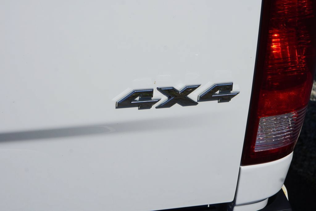 Used 2018 RAM 1500 Express w/ Express Value Package AWD/4WD image 8