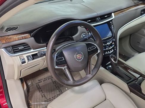 Used 2013 Cadillac XTS Luxury image 16