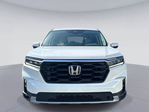 Certified 2025 Honda Pilot EX-L image 9
