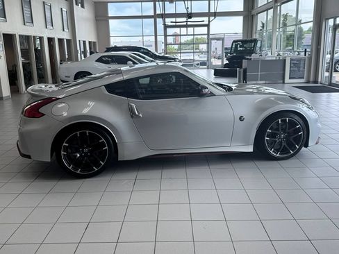 Used 2015 Nissan 370Z NISMO RWD image 8