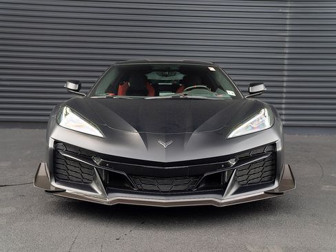 Used 2023 Chevrolet Corvette Z06 w/ Z07 Performance Package RWD image 25