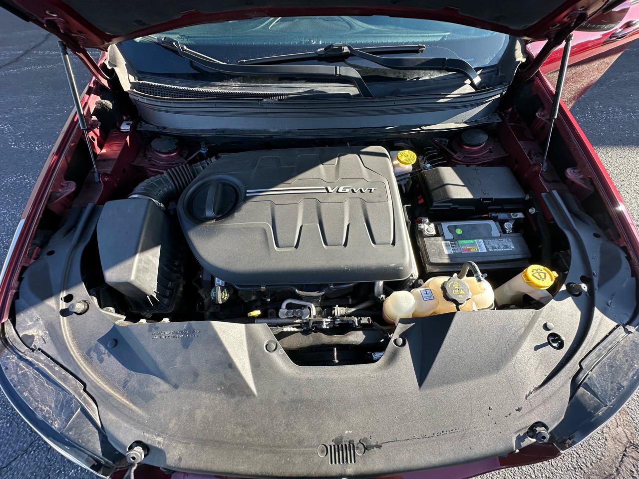 Used 2019 Jeep Cherokee Limited AWD/4WD image 18